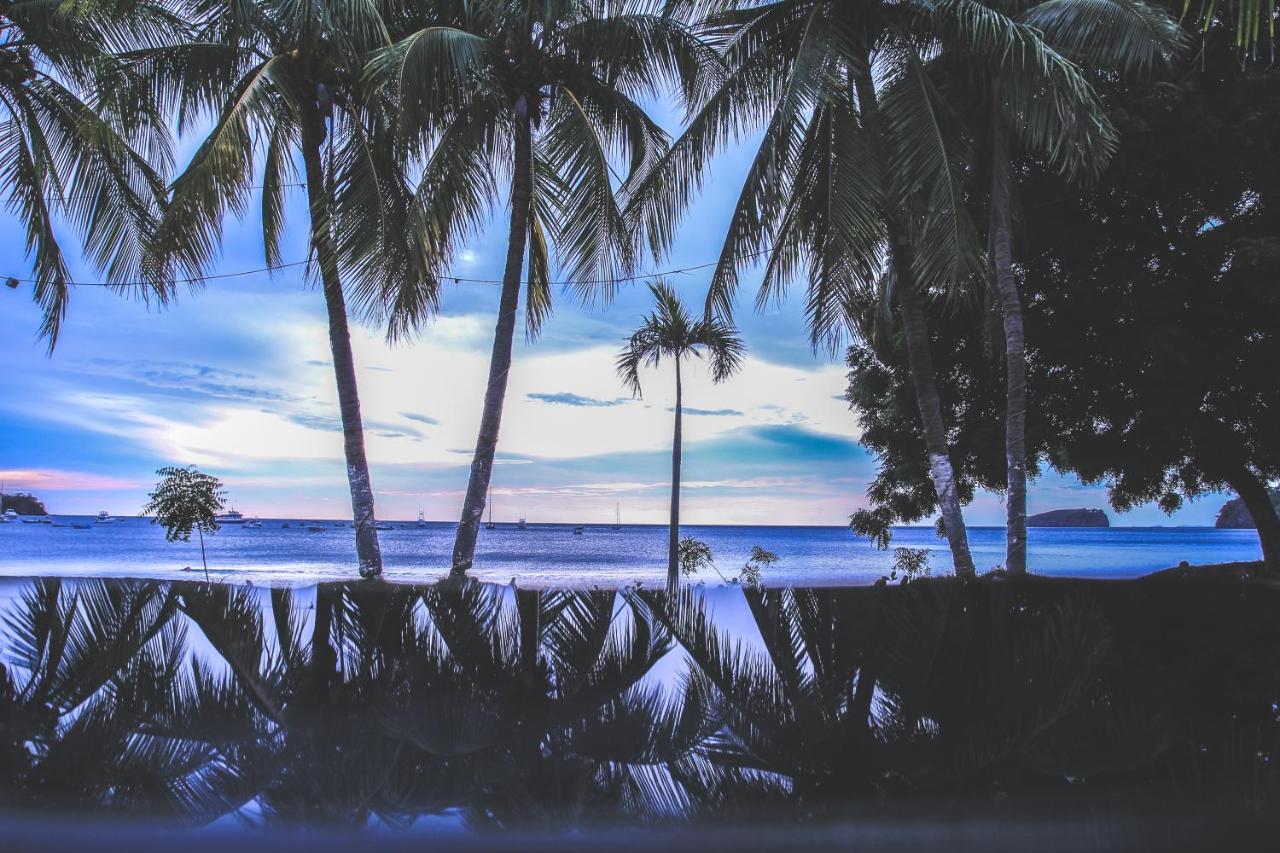 Cafe De Playa Beach Front Hotel Coco Ngoại thất bức ảnh