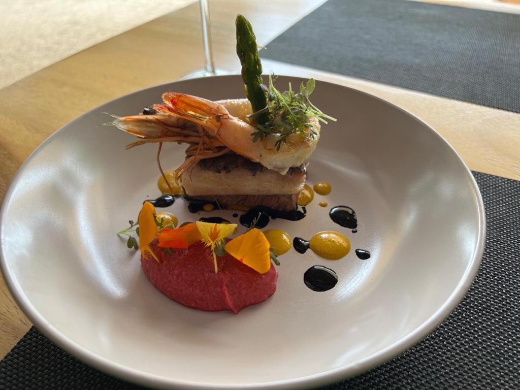 Cafe De Playa Beach Front Hotel Coco Ngoại thất bức ảnh