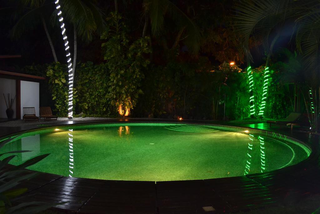 Cafe De Playa Beach Front Hotel Coco Ngoại thất bức ảnh
