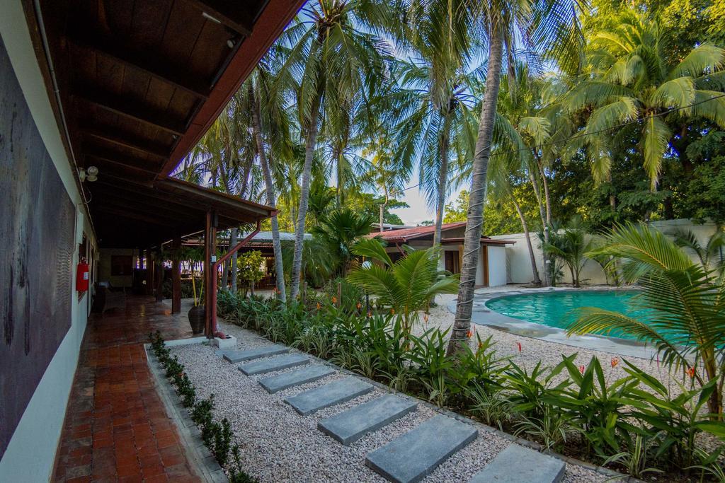 Cafe De Playa Beach Front Hotel Coco Ngoại thất bức ảnh