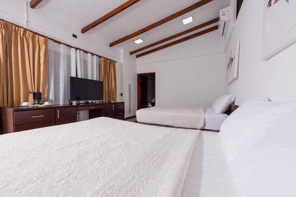 Cafe De Playa Beach Front Hotel Coco Ngoại thất bức ảnh