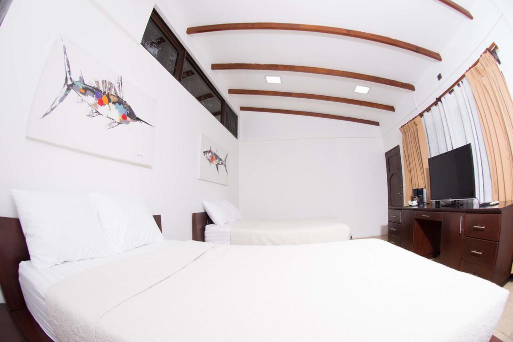 Cafe De Playa Beach Front Hotel Coco Ngoại thất bức ảnh